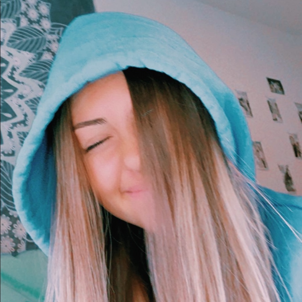 Meet your Posher, Gia